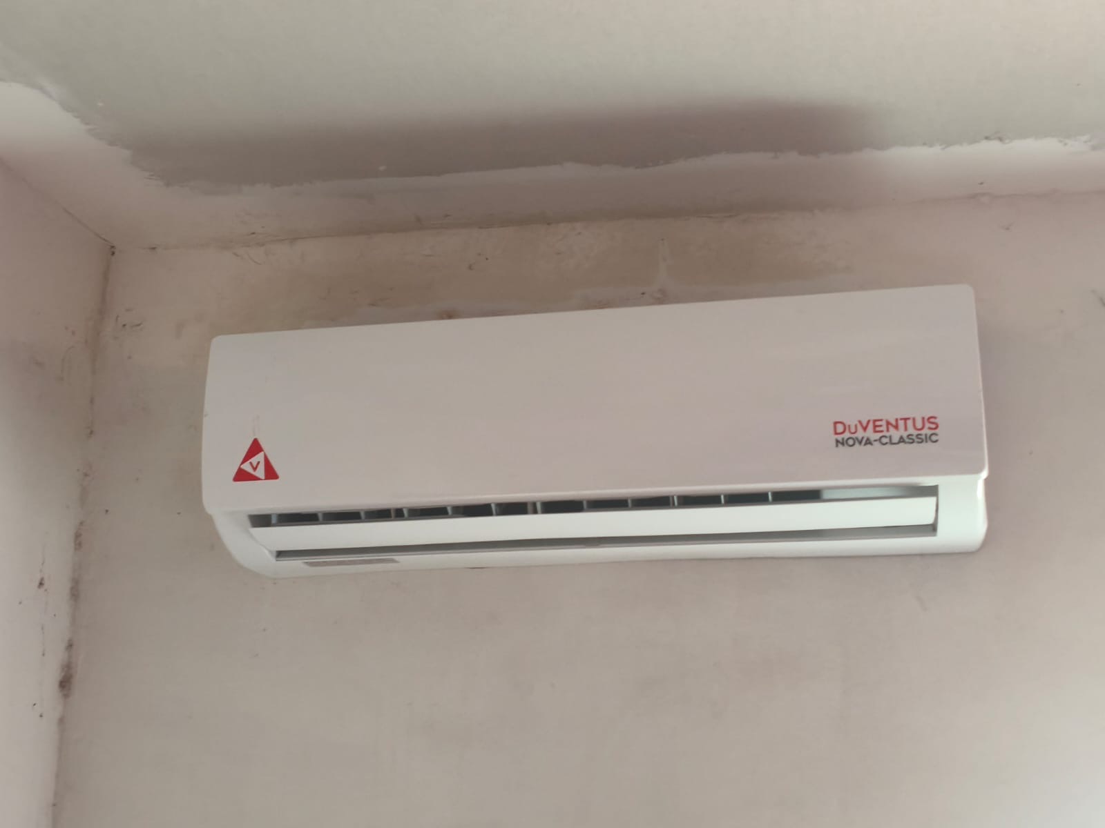 Aire acondicionado instalado en interior